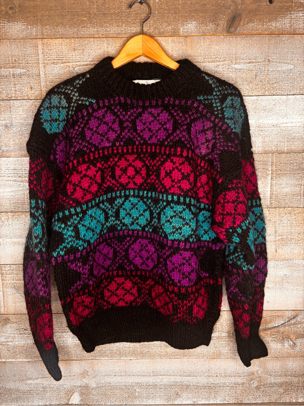 Snowfox vintage 100% wool vintage Himalayan hand knit Black Multicolor Sweater